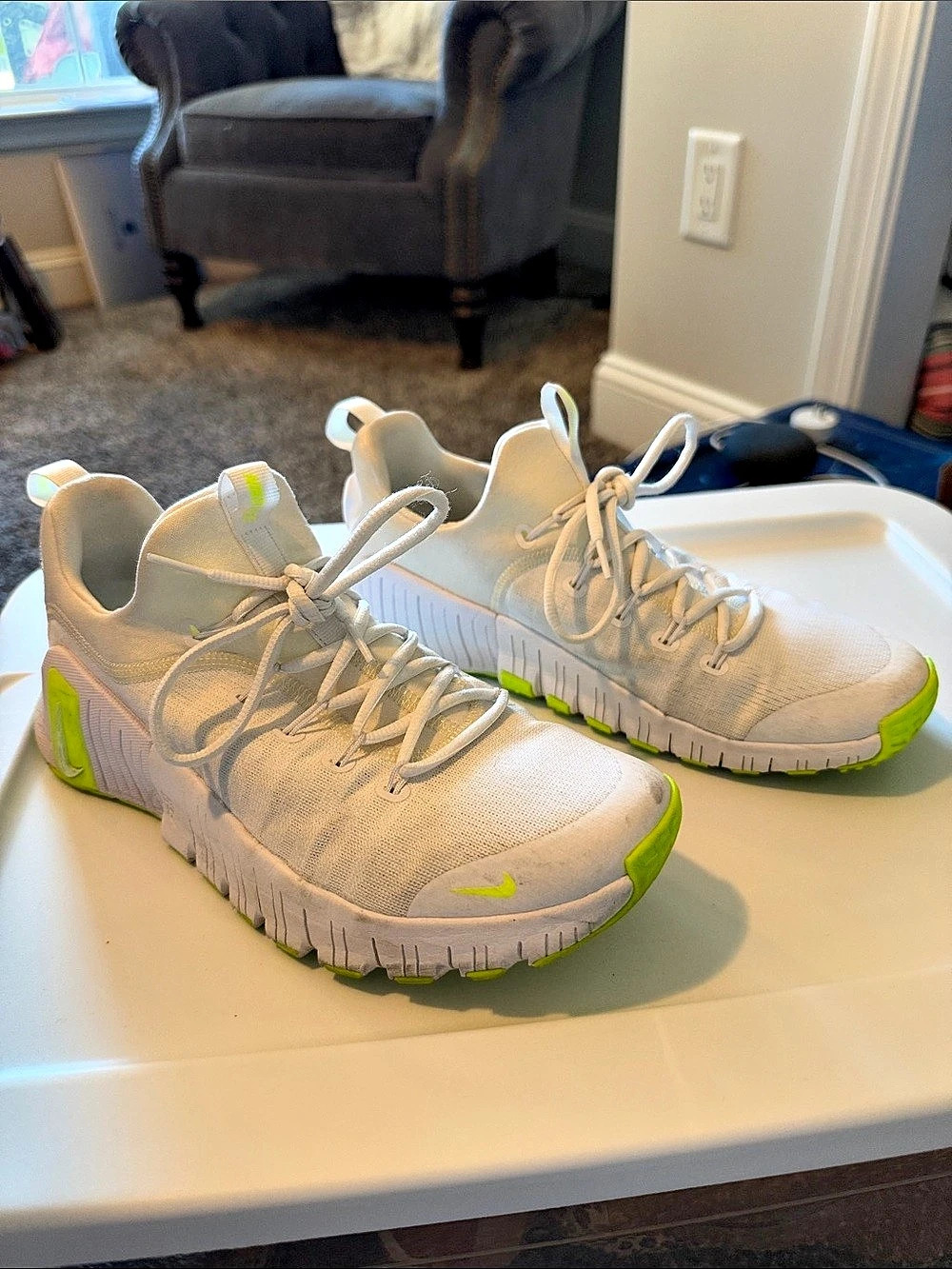 Nike Free Men’s Metcon 6 White & Green Athletic Shoes